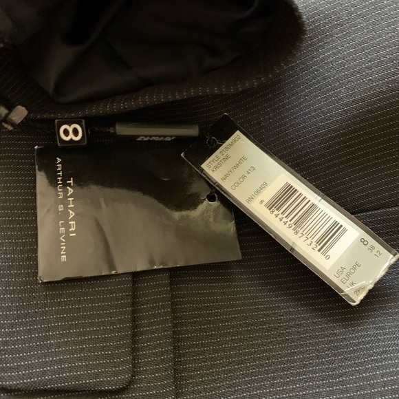 Tahari Arthur Levine Navy Blue Pinstripe Blazer 8 - Picture 5 of 8